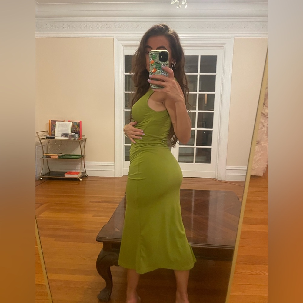 Green Ribbed Midi Dress - Picture 4 of 5